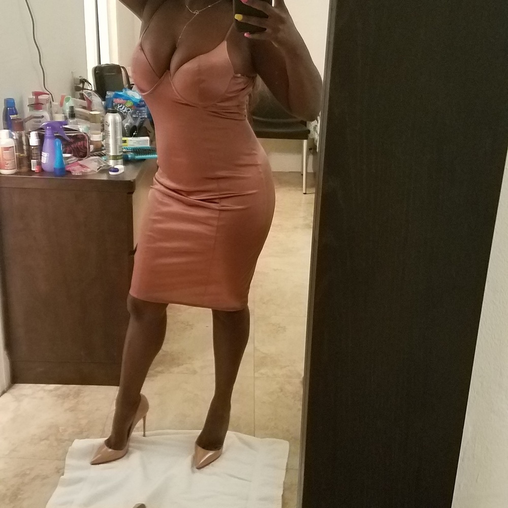Satin dress (never worn)